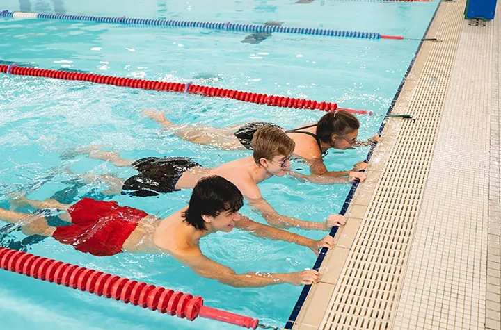 کدام گروه از کانادایی‌ها بیشتر در معرض خطر غرق شدن هستند؟